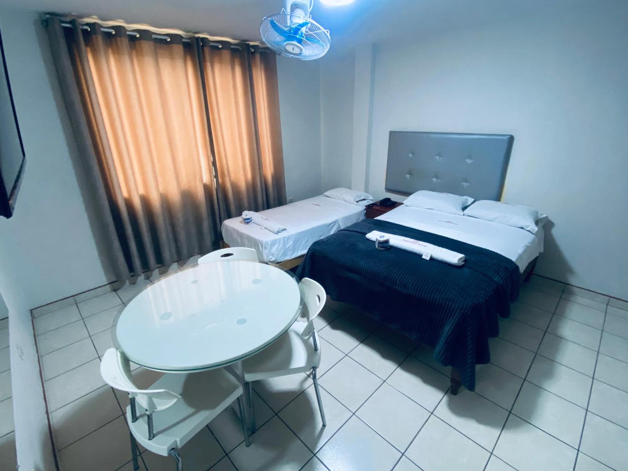 Hotel Peruvians House Callao エクステリア 写真